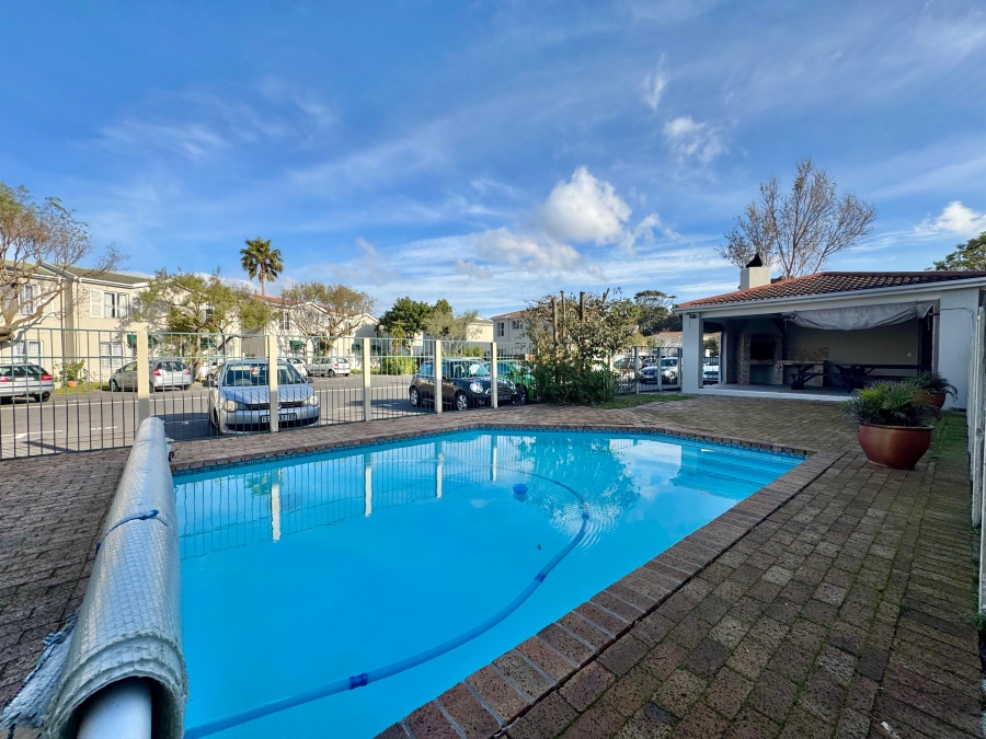 2 Bedroom Property for Sale in Kenilworth Western Cape